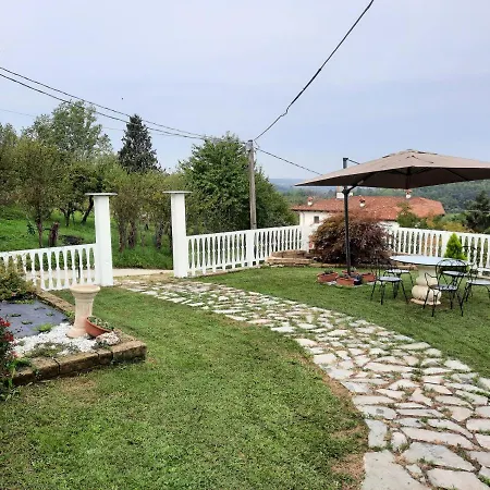 Alojamento de Acomodação e Pequeno-almoço Valentina